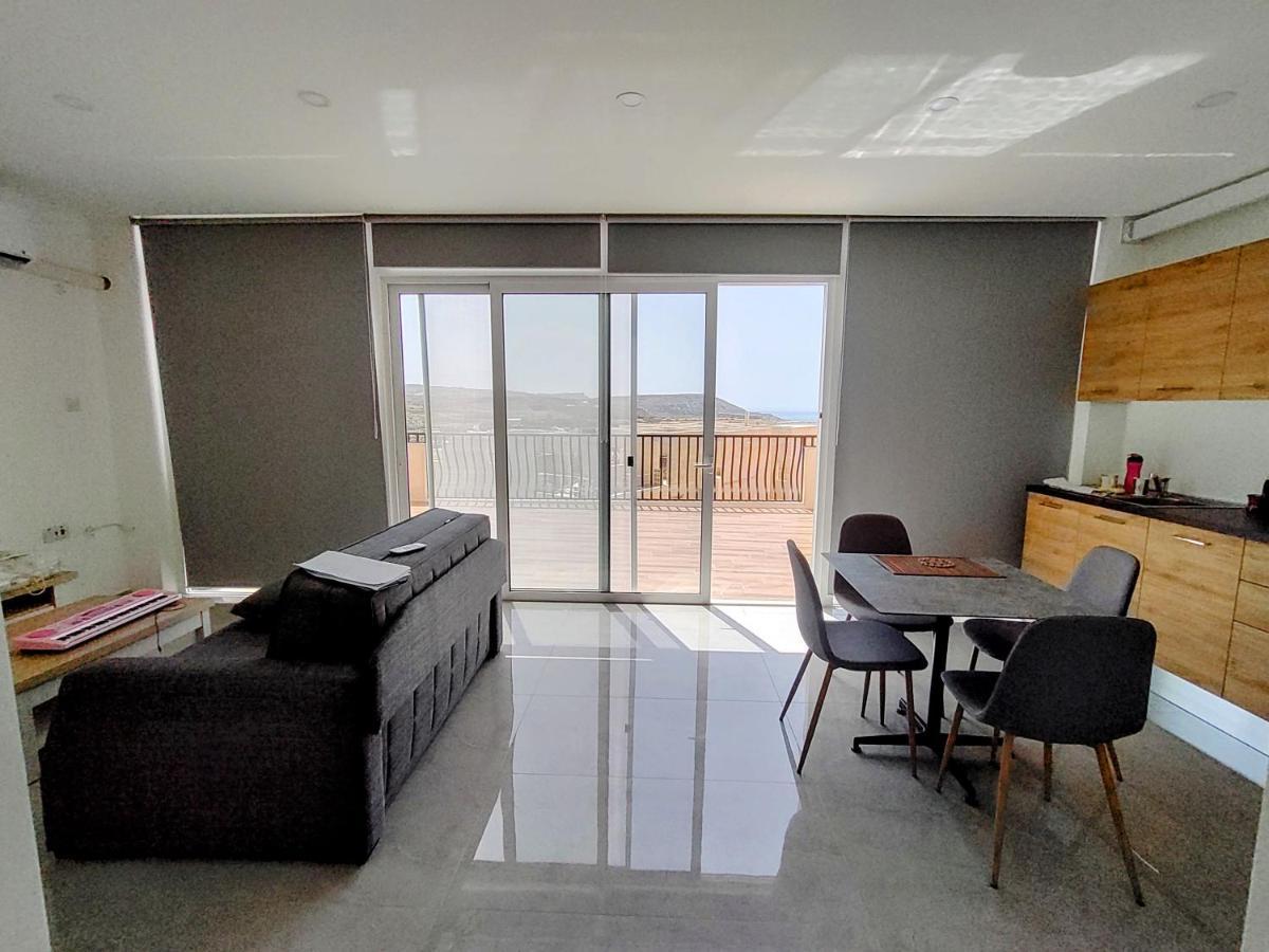 Appartement Panoramic Penthouse Haven à Mellieħa Extérieur photo
